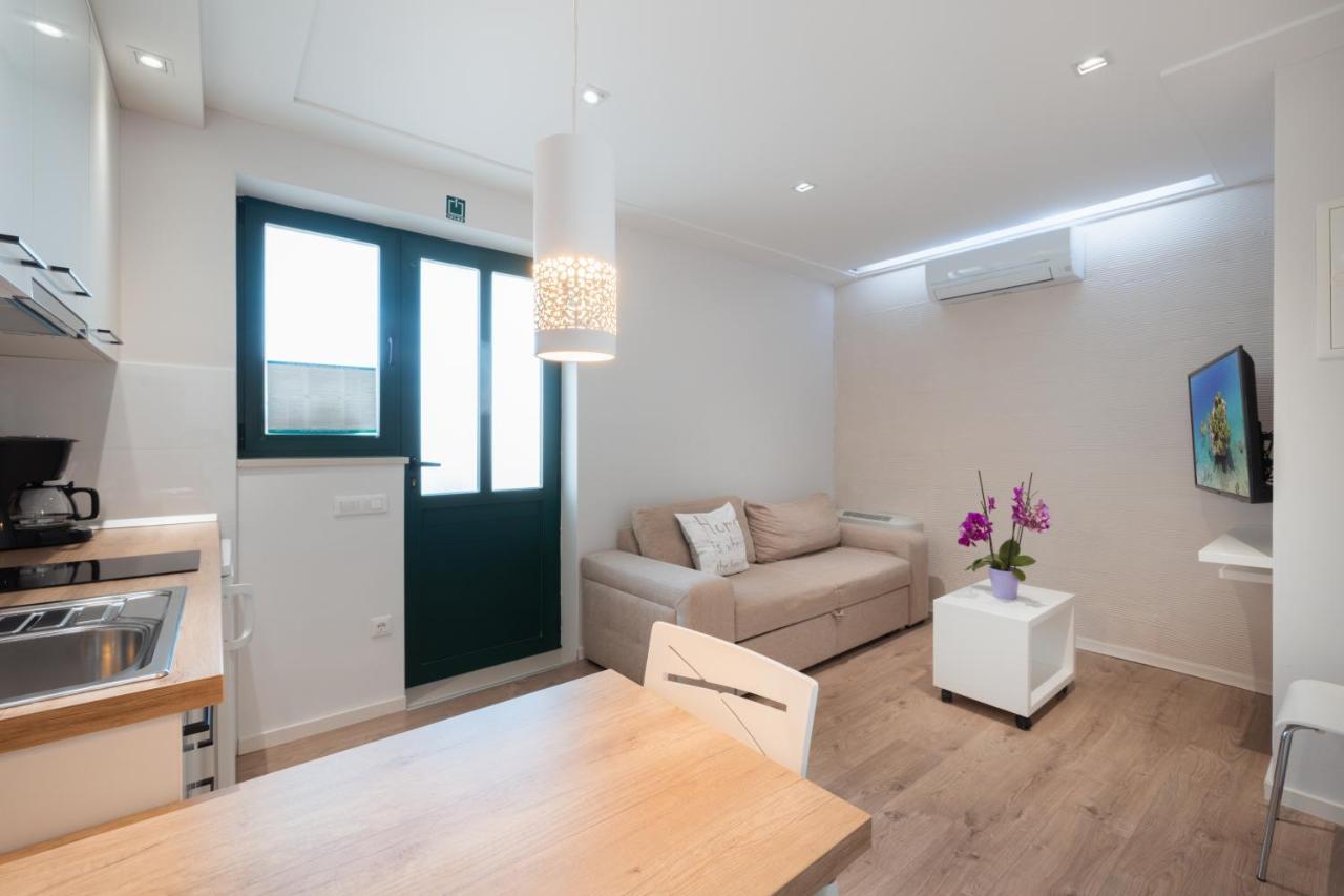Simun Apartment